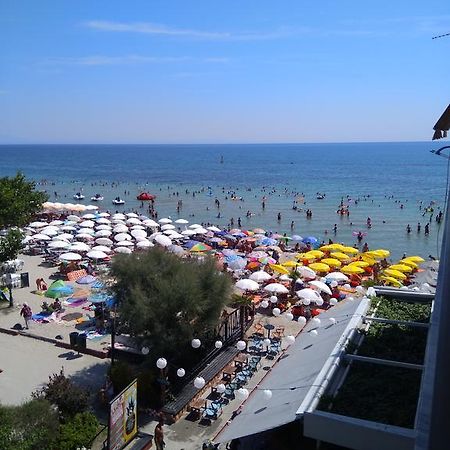 Studio Just On The Beach Paralia Katerinis Exterior photo