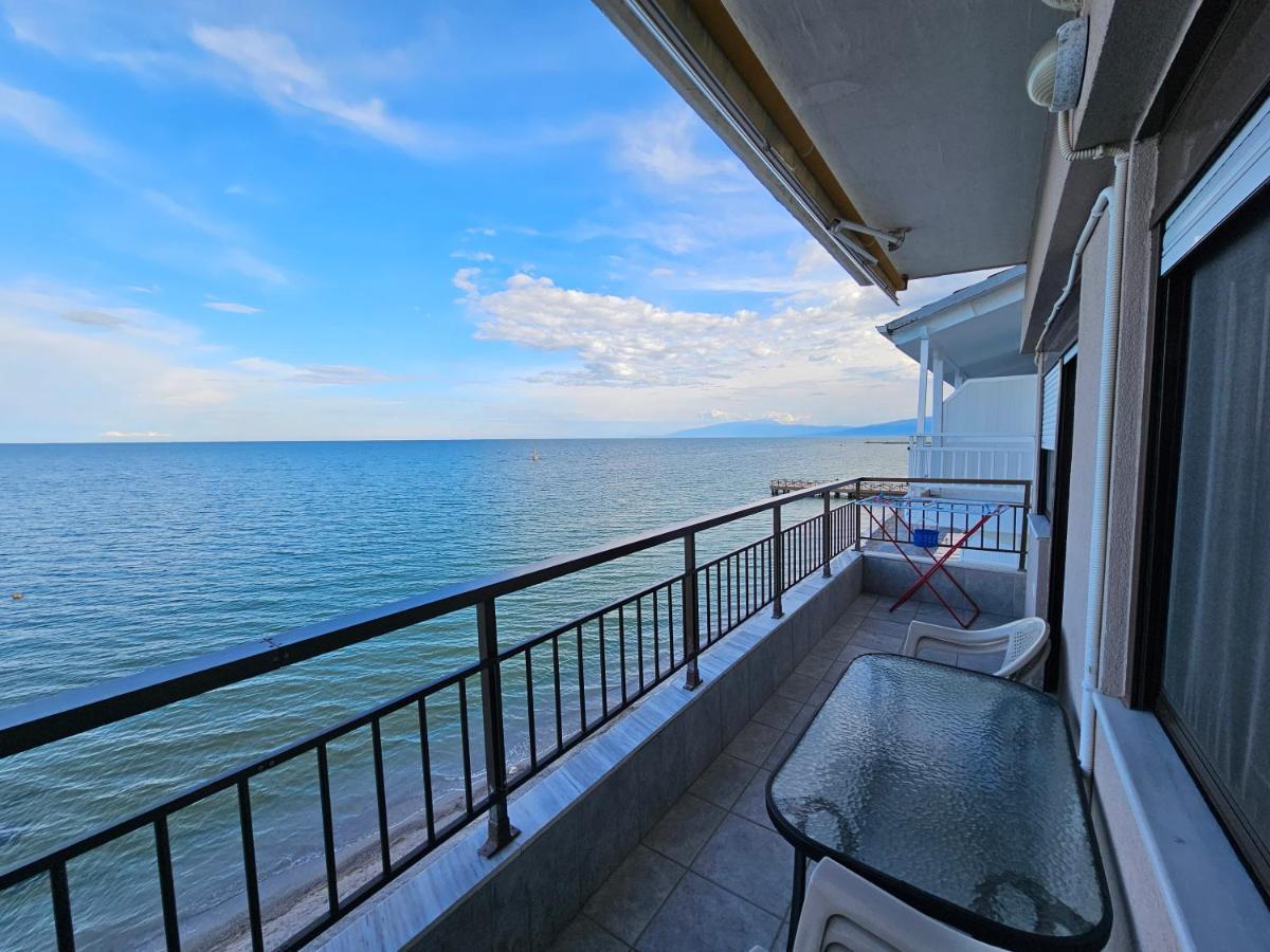 Studio Just On The Beach Paralia Katerinis Exterior photo