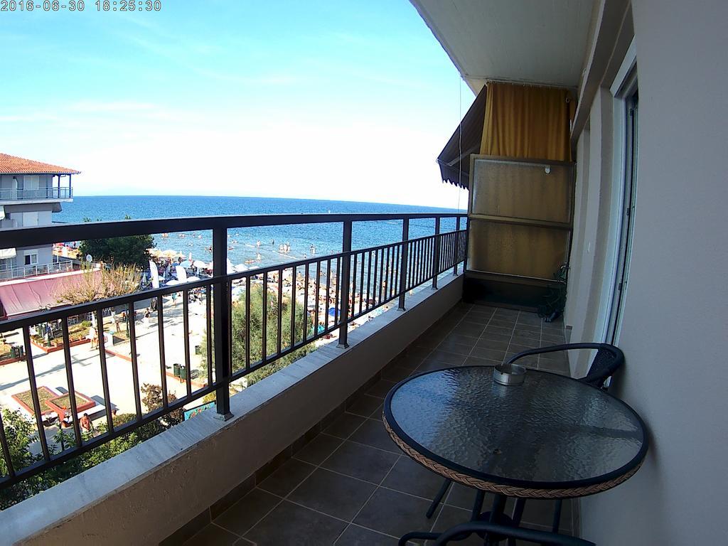 Studio Just On The Beach Paralia Katerinis Exterior photo