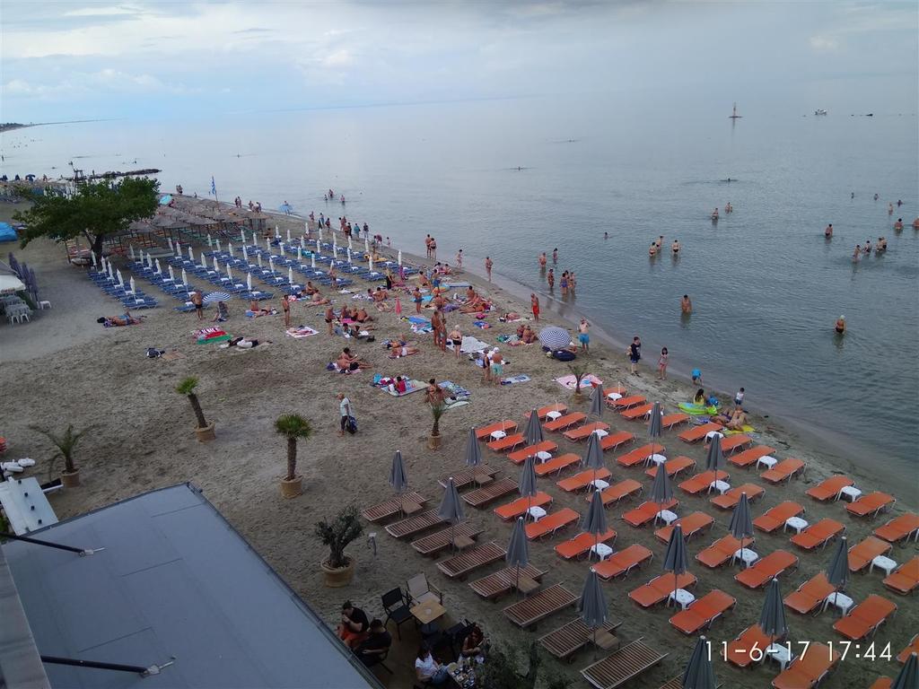 Studio Just On The Beach Paralia Katerinis Exterior photo