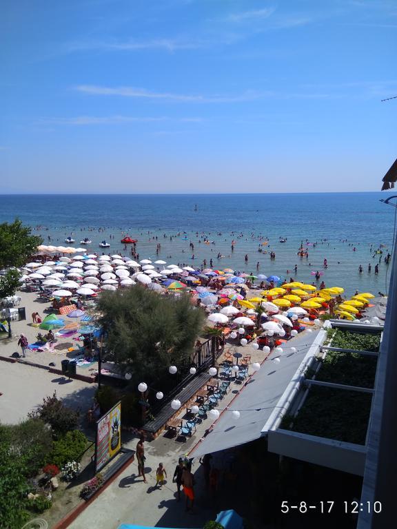Studio Just On The Beach Paralia Katerinis Exterior photo